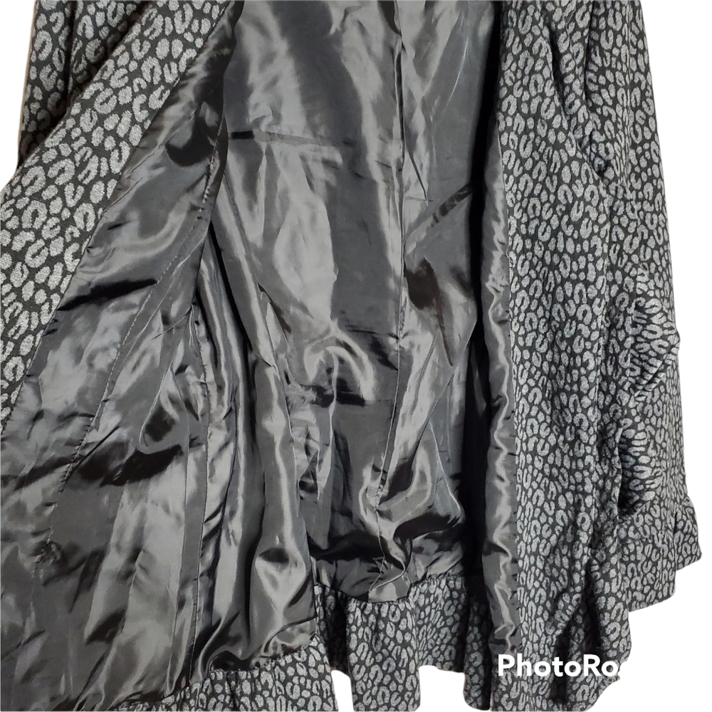 Sandro studio animal print ruffled collar belted ruffle cuff jacket gray‎ medium - Picture 3 of 8